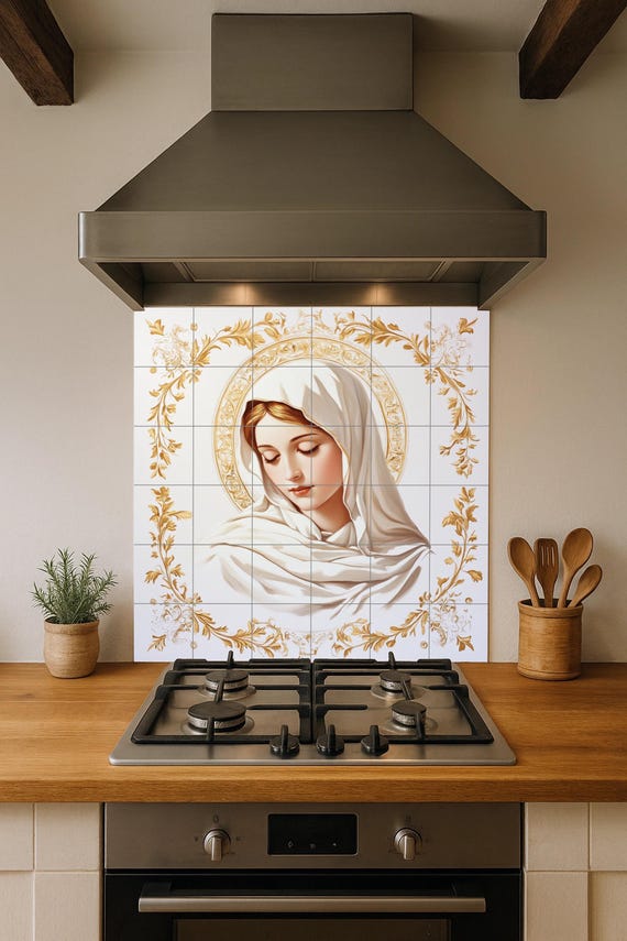 Mural de pared de cerámica de la Virgen María con halo dorado y adornos flora… — vista 4