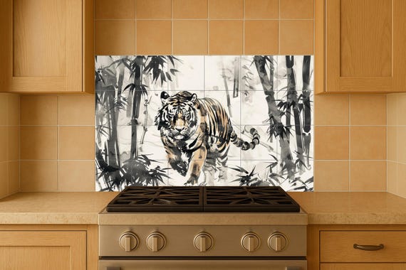 Mural de azulejos de tigre con lavado de tinta