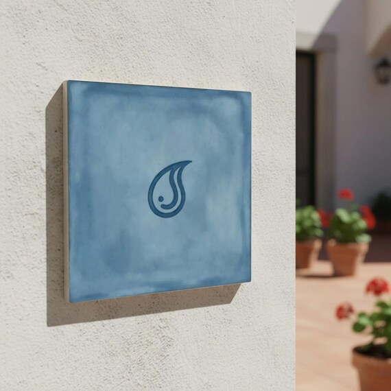 Water Drop minimalista — vista 2