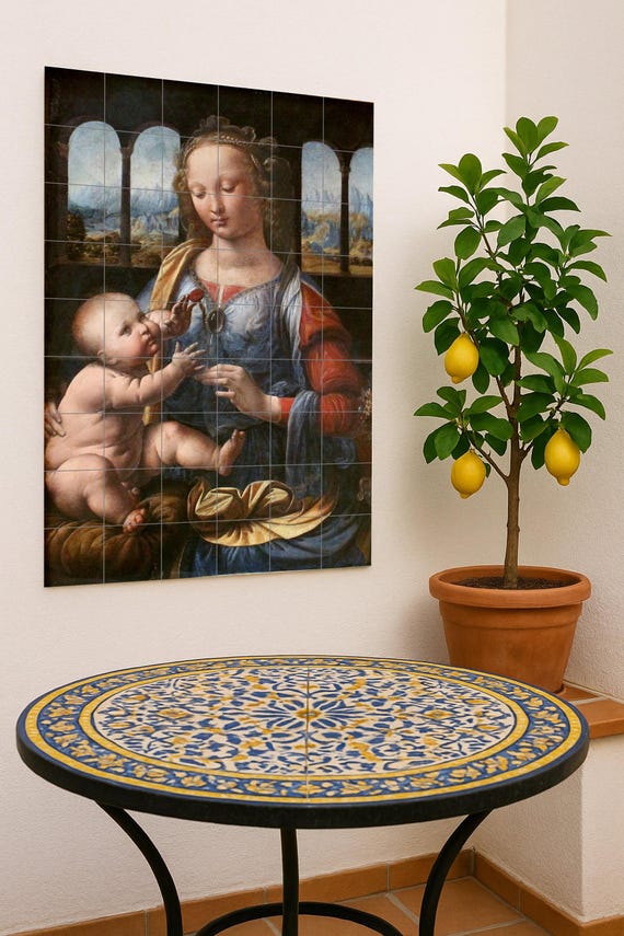Mural de cerámica de la Virgen del Clavel — vista 4