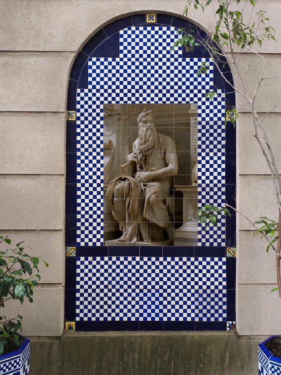 Mural de azulejos de cerámica de Moisés — vista 4