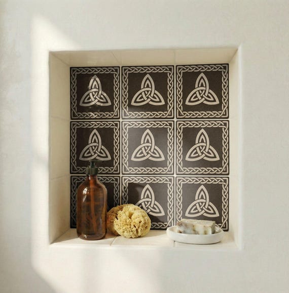 Celtic Trinity nudo — vista 4