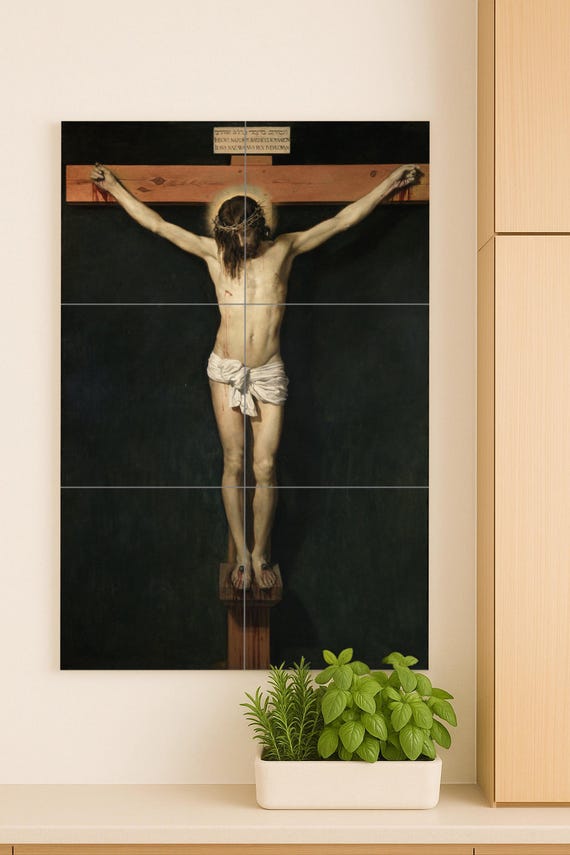 Mural de cerámica de Cristo crucificado — vista 2