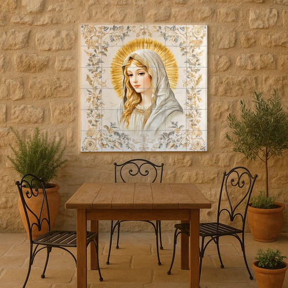Mural de pared de cerámica de la Virgen María con halo dorado y adornos flora… — vista 2