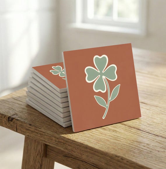 Clover Flower minimalista — vista 3