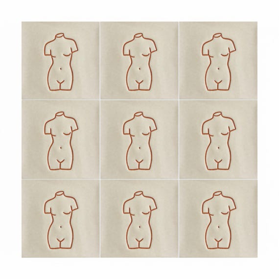 Female Torso minimalista — vista 4