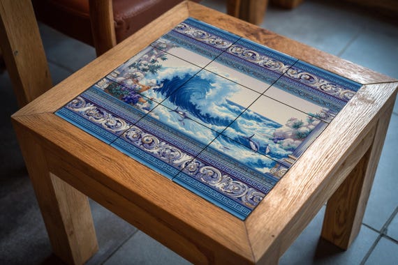 Mural de azulejos con olas del océano